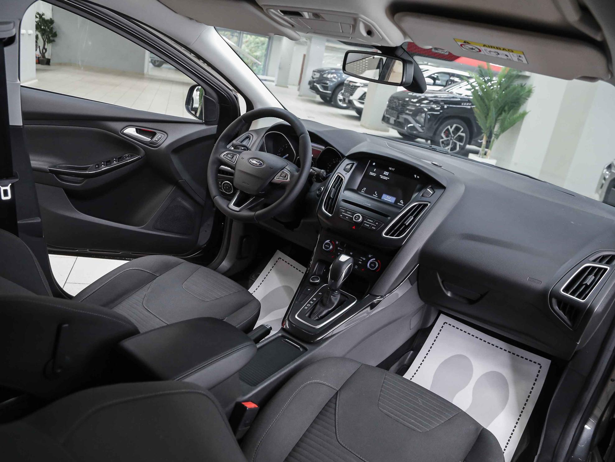 Ford Focus 2017, серый, ДЦ Орехово