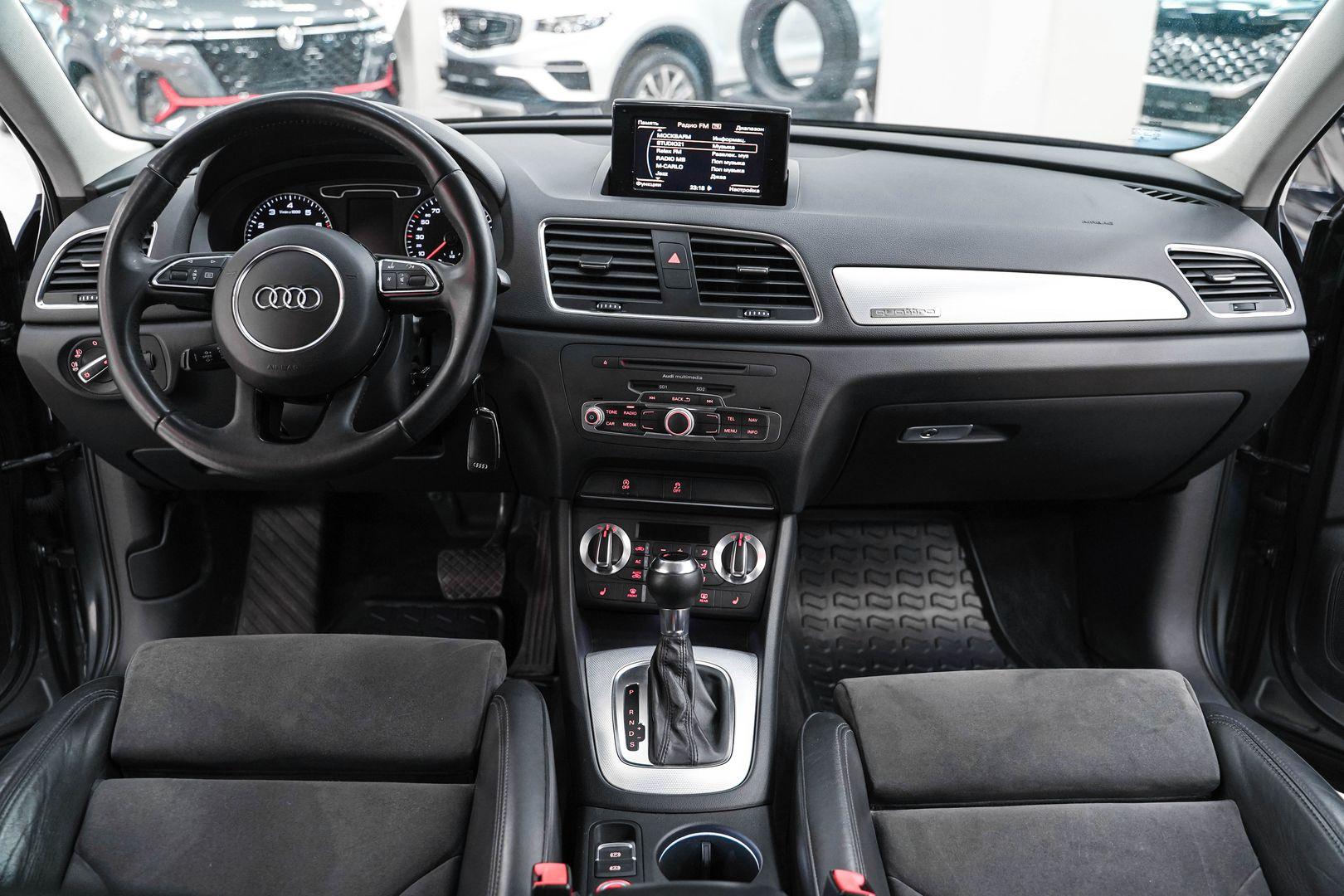 Audi Q3 2011, серый, ДЦ Орехово