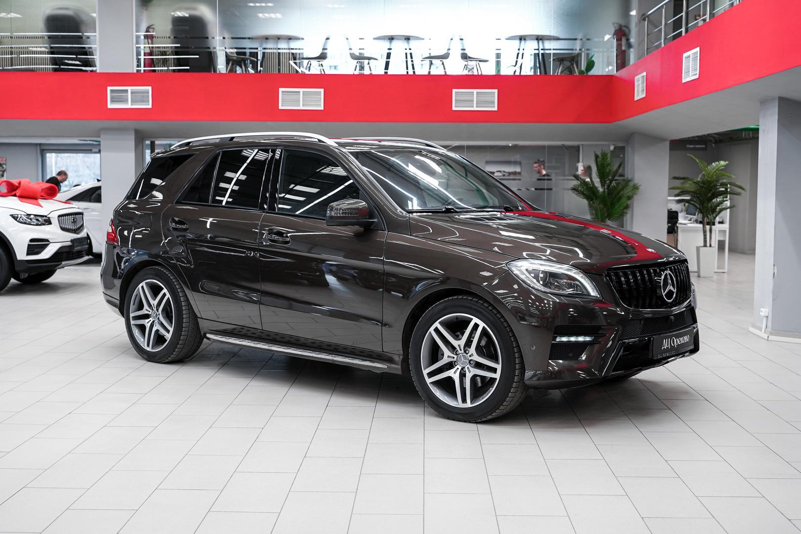 Mercedes-Benz M-Класс 2012, коричневый, ДЦ Орехово