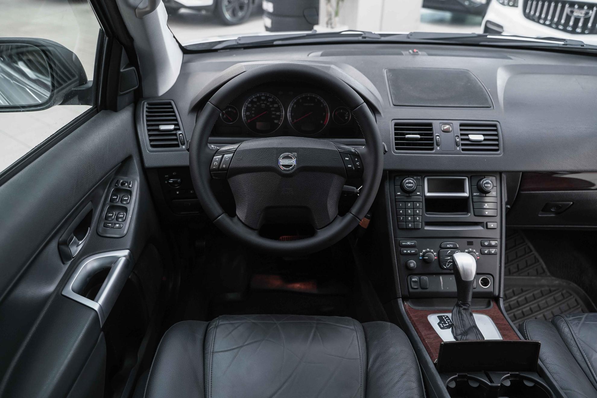 Volvo XC90 2003, серый, ДЦ Орехово