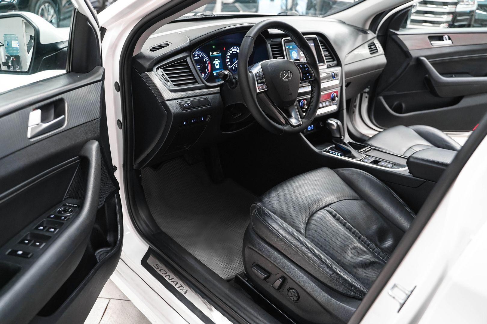 Hyundai Sonata 2018, белый, ДЦ Орехово