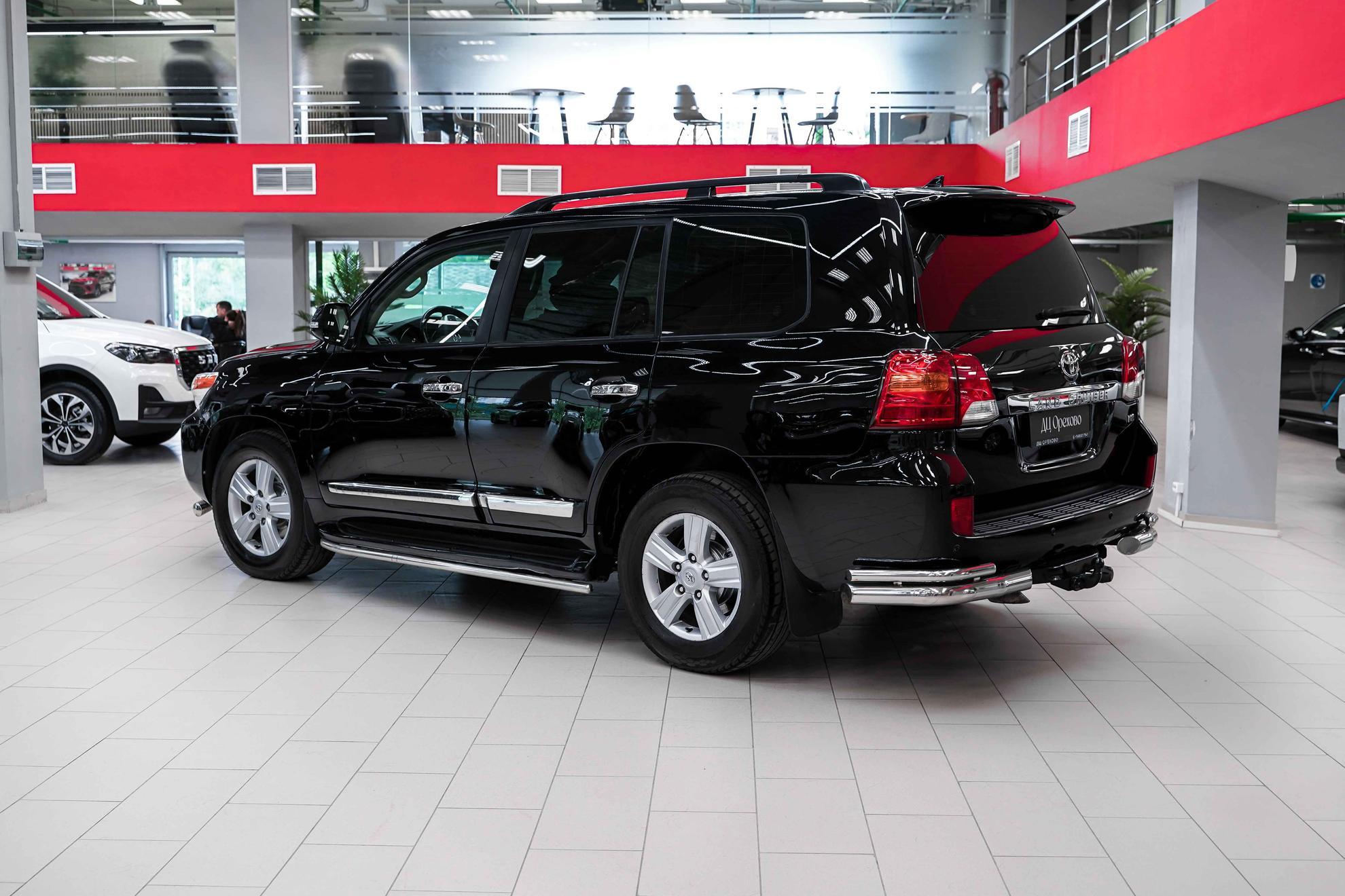 Toyota Land Cruiser 2014, черный, ДЦ Орехово