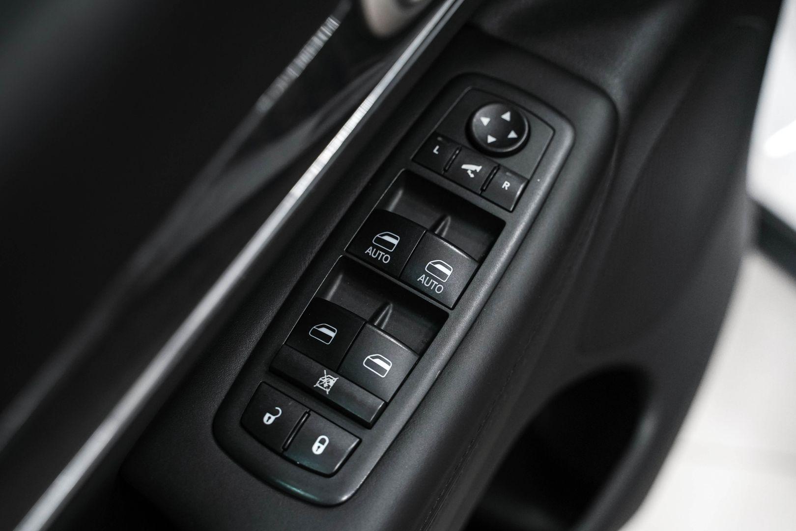 Jeep Grand Cherokee 2012, белый, ДЦ Орехово