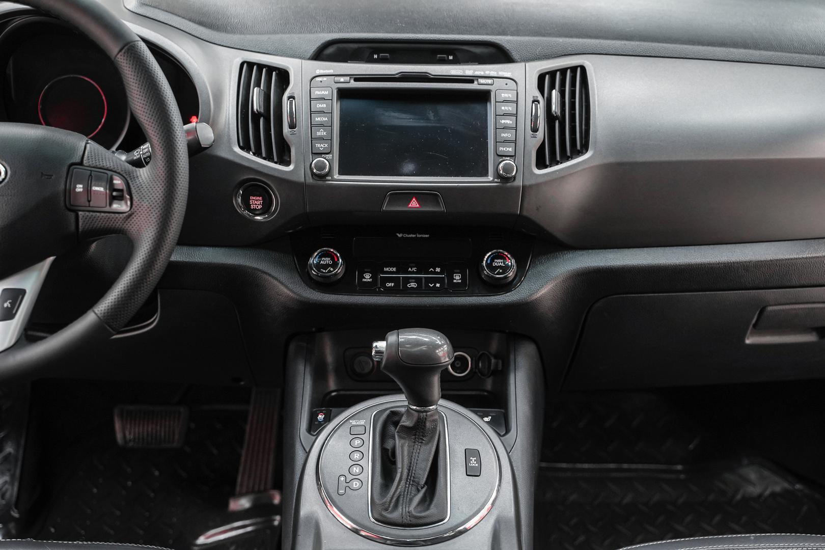 Kia Sportage 2012, белый, ДЦ Орехово