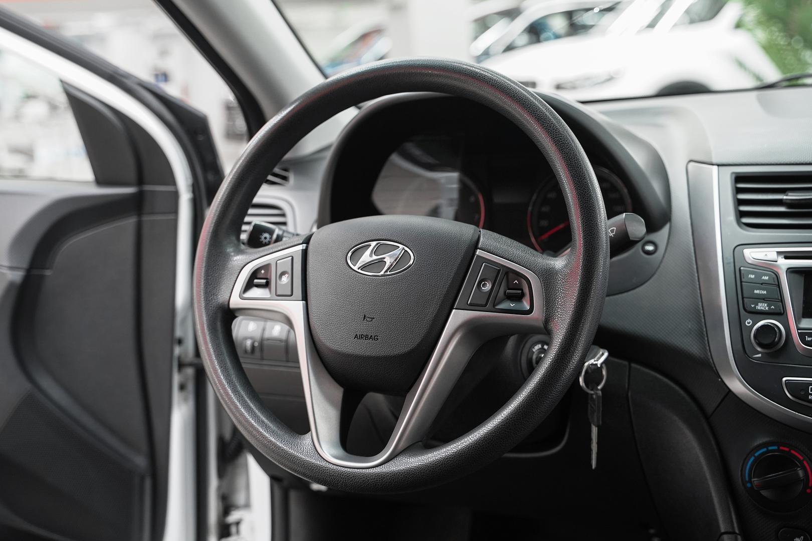 Hyundai Solaris 2016, белый, ДЦ Орехово