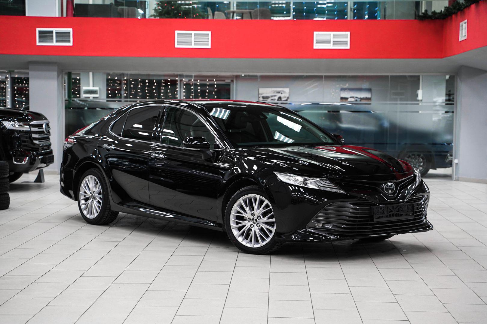 Toyota Camry 2018, черный, ДЦ Орехово