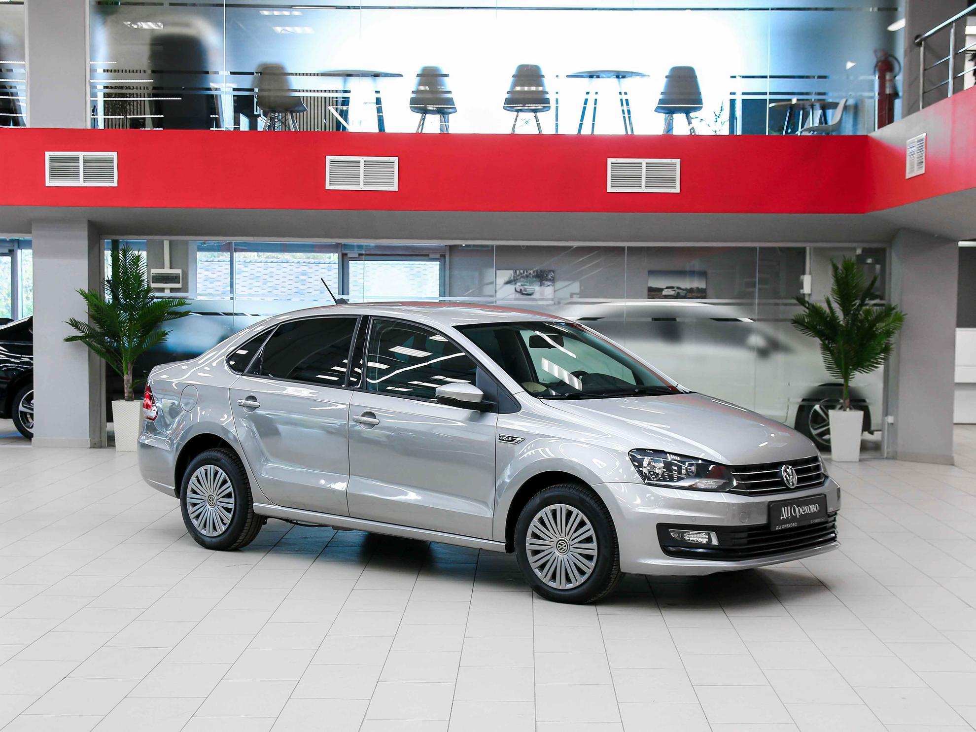 Volkswagen Polo 2018, серебряный, ДЦ Орехово