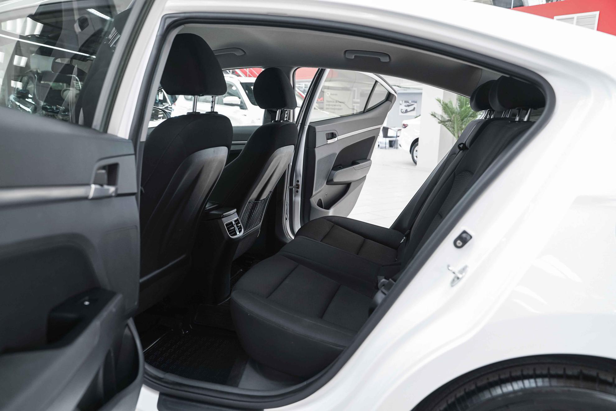 Hyundai Elantra 2019, белый, ДЦ Орехово