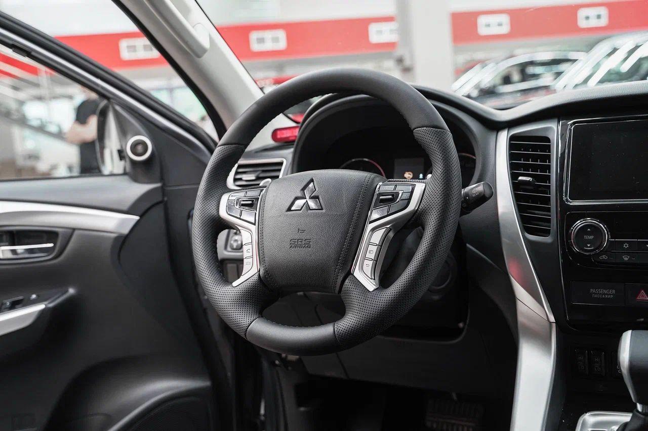Mitsubishi Pajero Sport 2016, серый, ДЦ Орехово