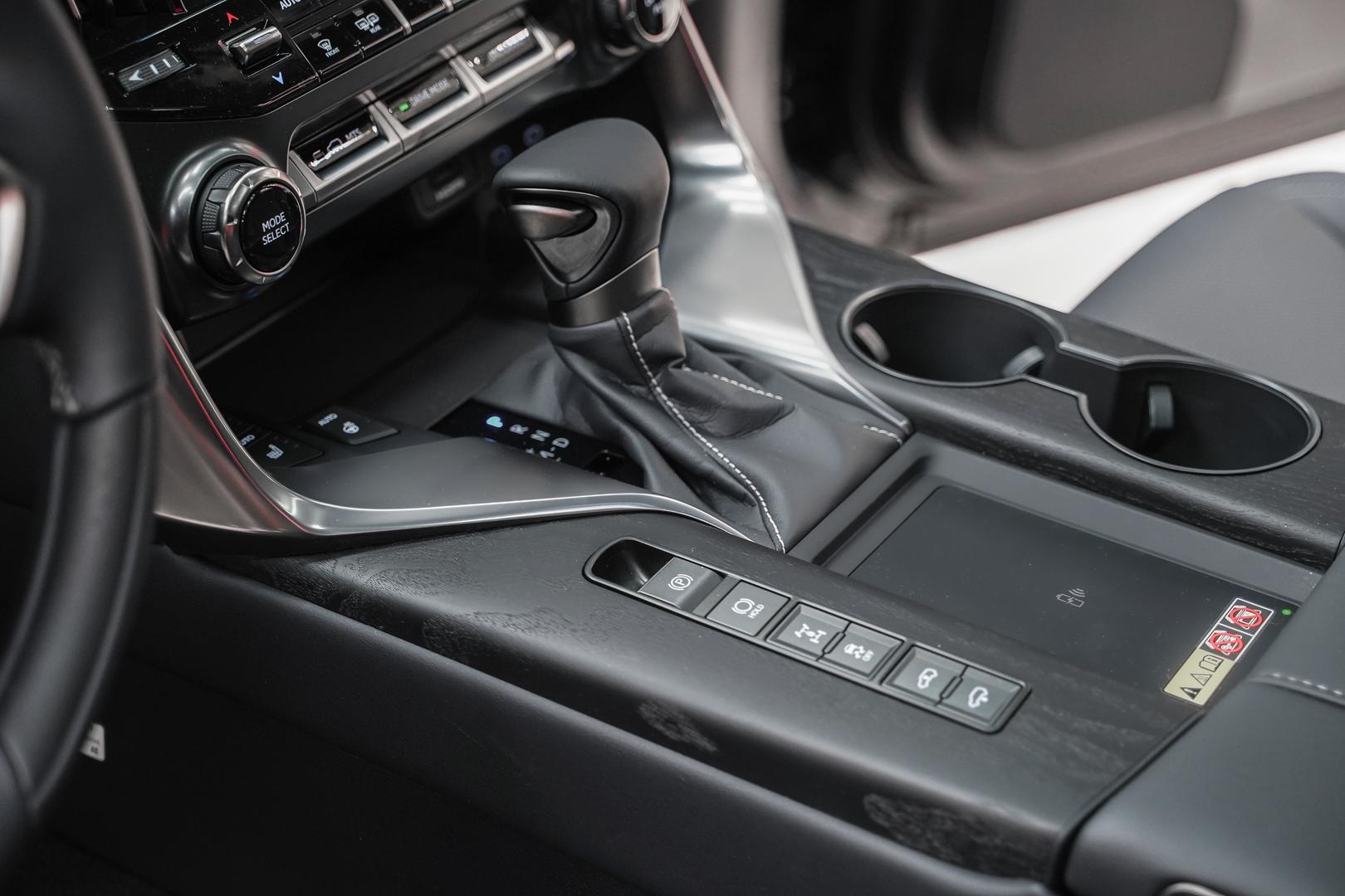 Lexus LX 2025, черный, ДЦ Орехово