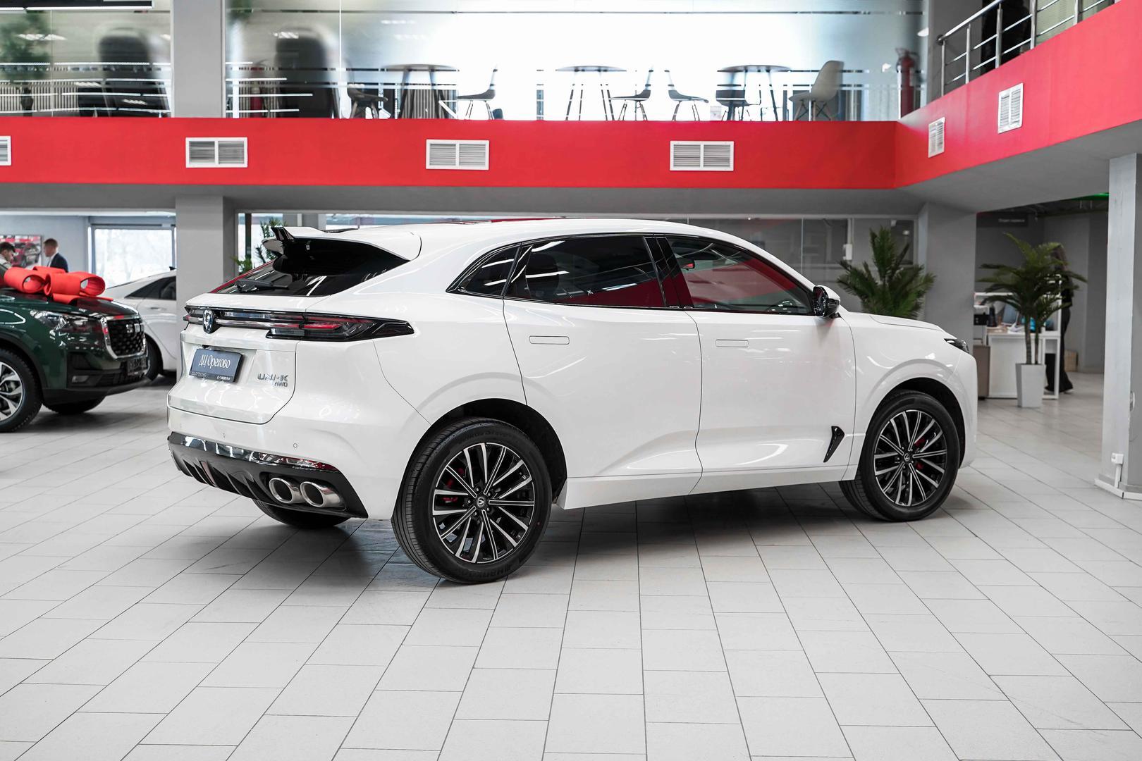 Changan UNI-K 2023, белый, ДЦ Орехово