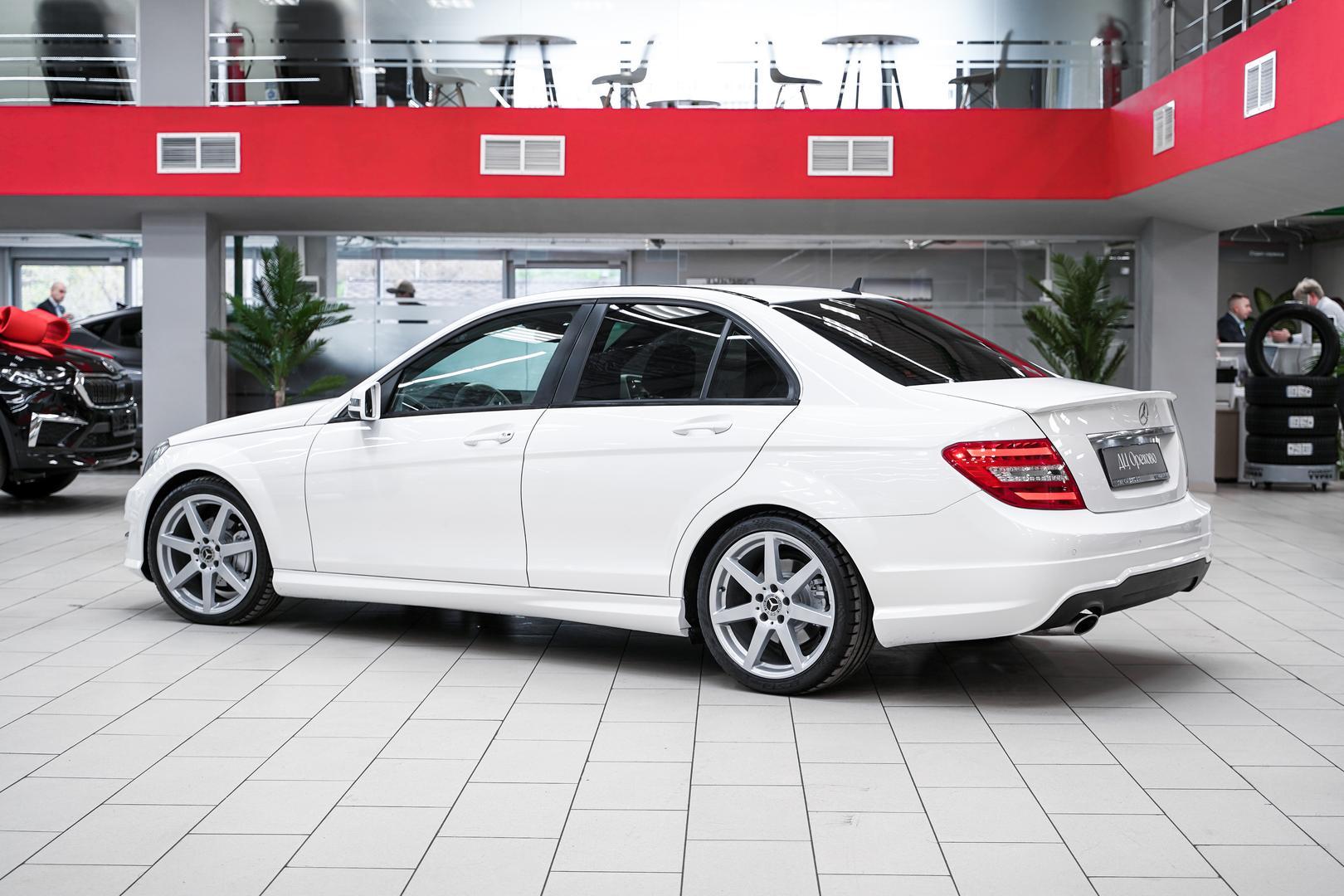 Mercedes-Benz C-Класс 2012, белый, ДЦ Орехово