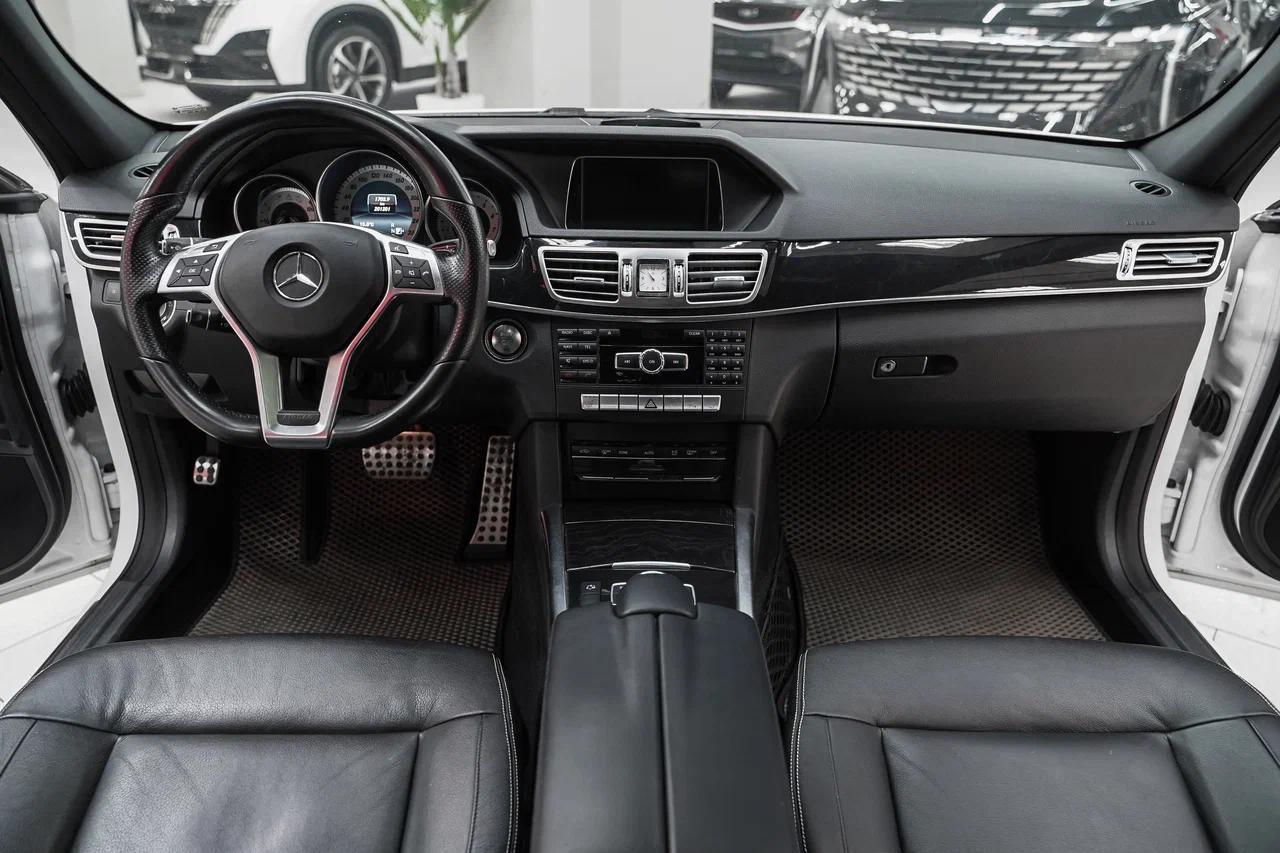 Mercedes-Benz E-Класс 2015, белый, ДЦ Орехово