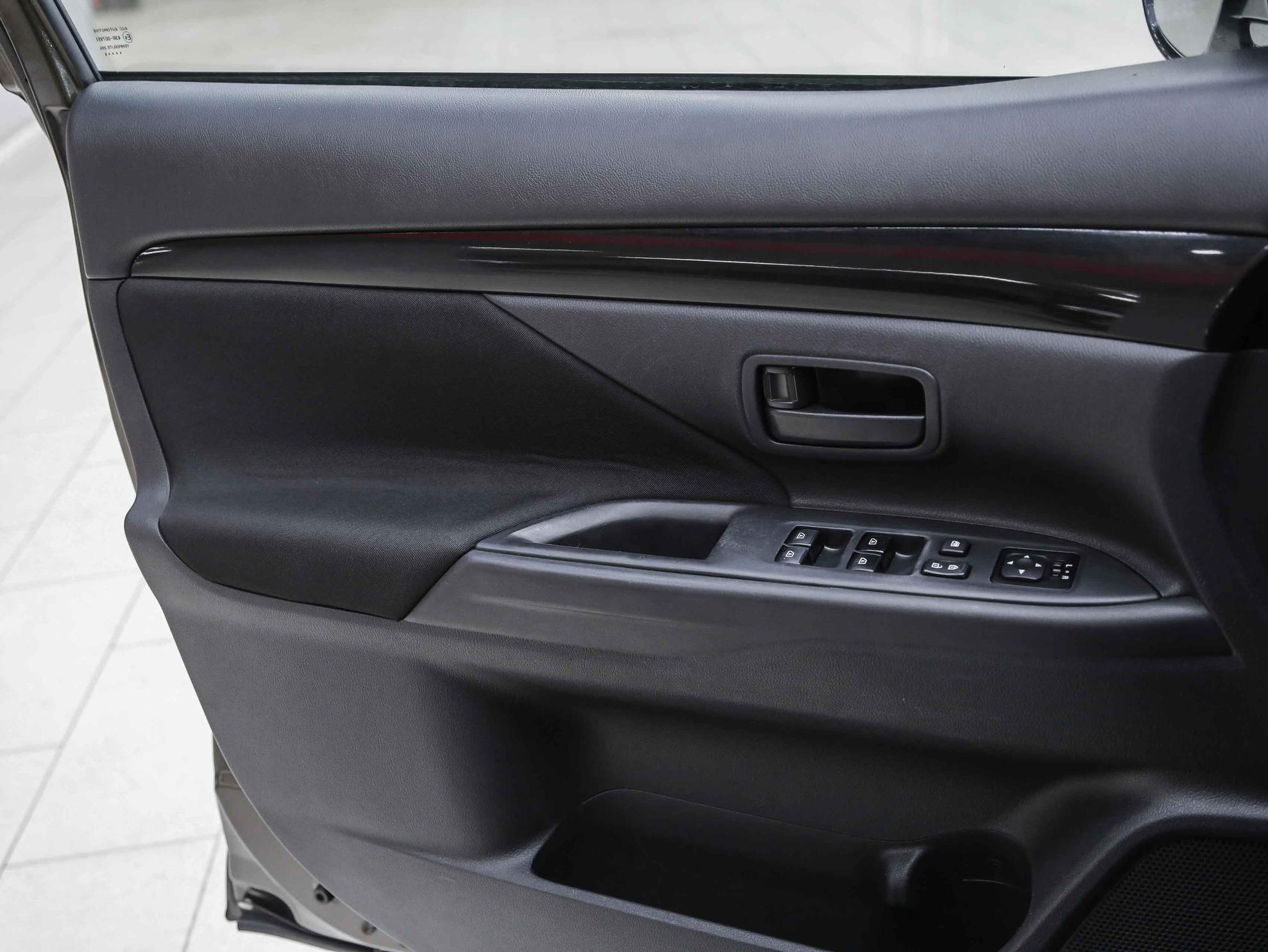 Mitsubishi Outlander 2019, коричневый, ДЦ Орехово