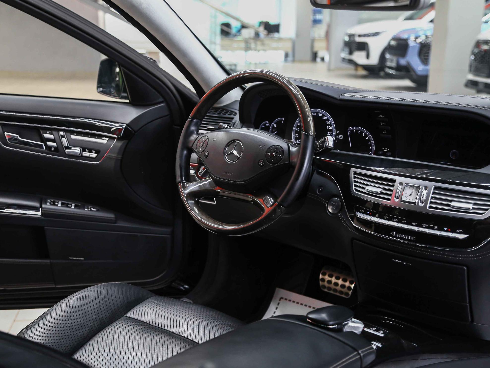 Mercedes-Benz S-Класс 2011, черный, ДЦ Орехово