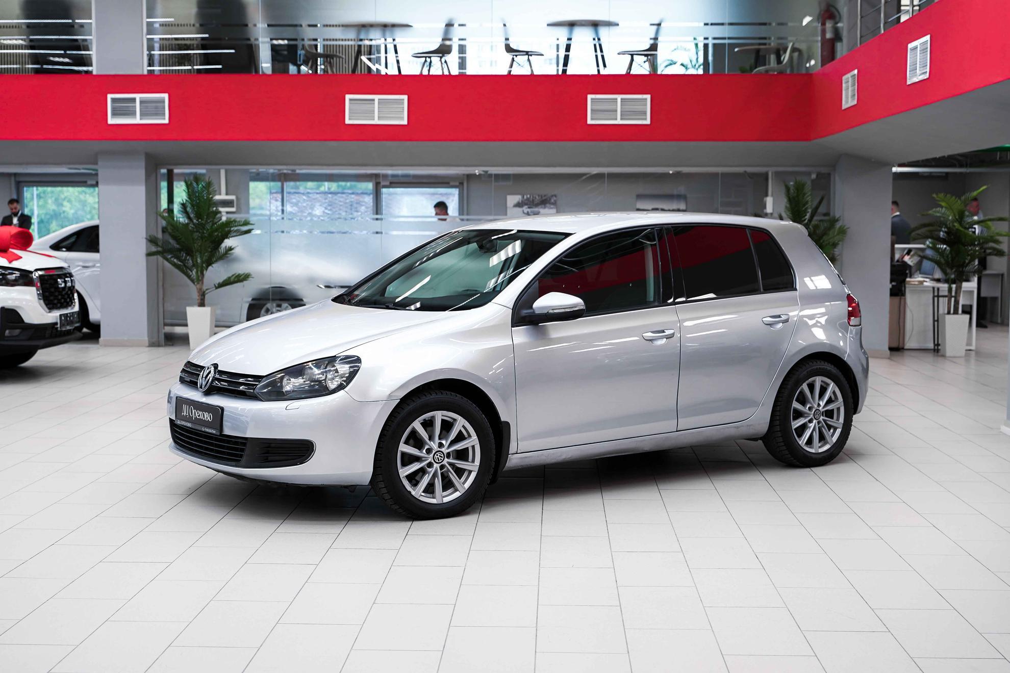 Volkswagen Golf 2012, серебряный, ДЦ Орехово