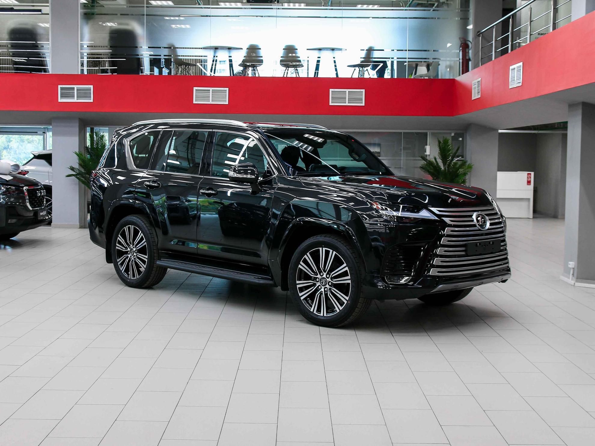 Lexus LX 2026, черный, ДЦ Орехово