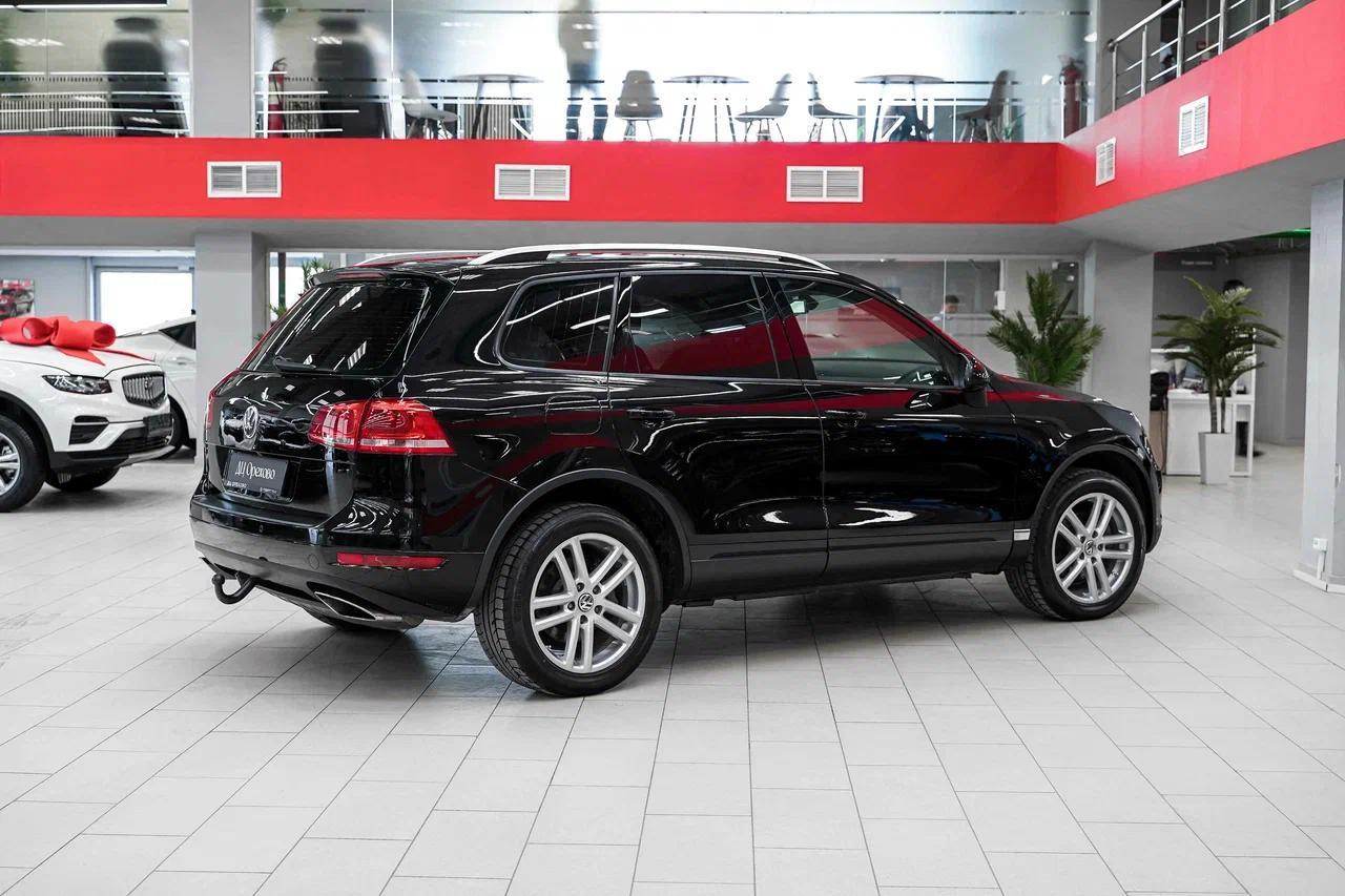Volkswagen Touareg 2012, черный, ДЦ Орехово