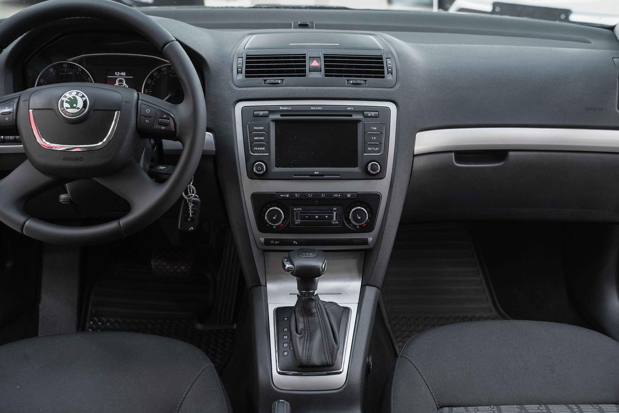 Skoda Octavia 2011, черный, ДЦ Орехово