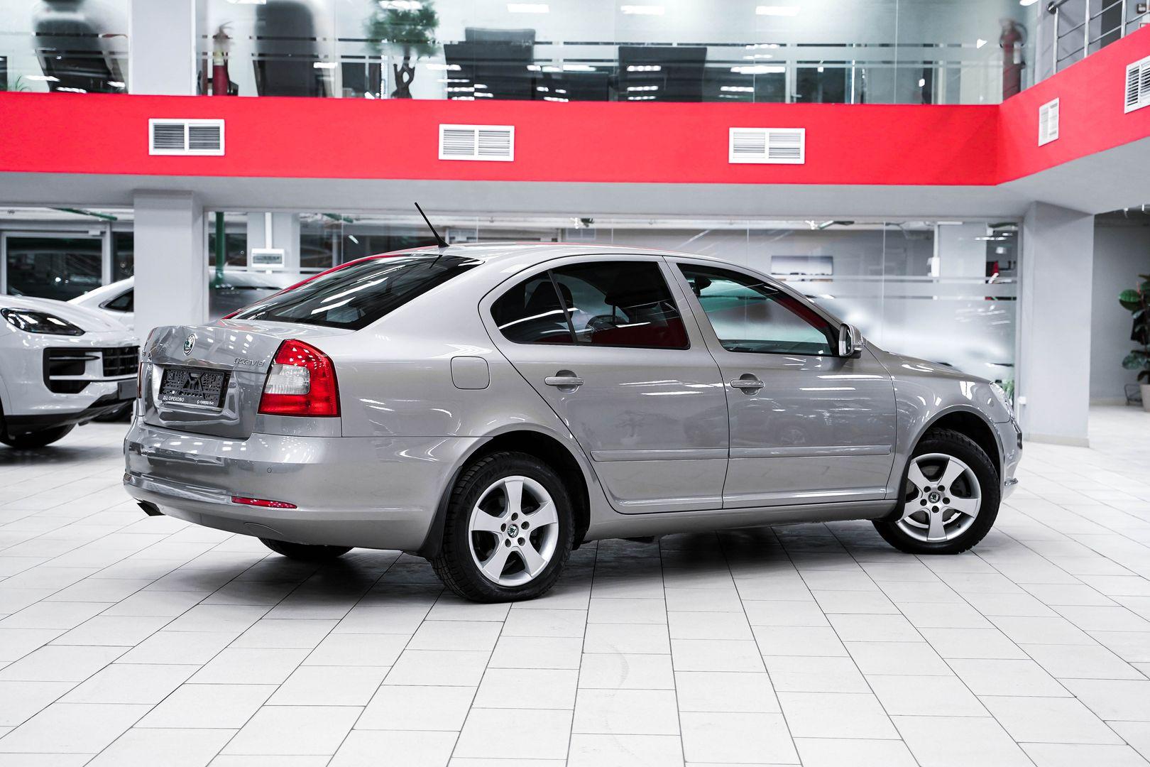Skoda Octavia 2011, серый, ДЦ Орехово