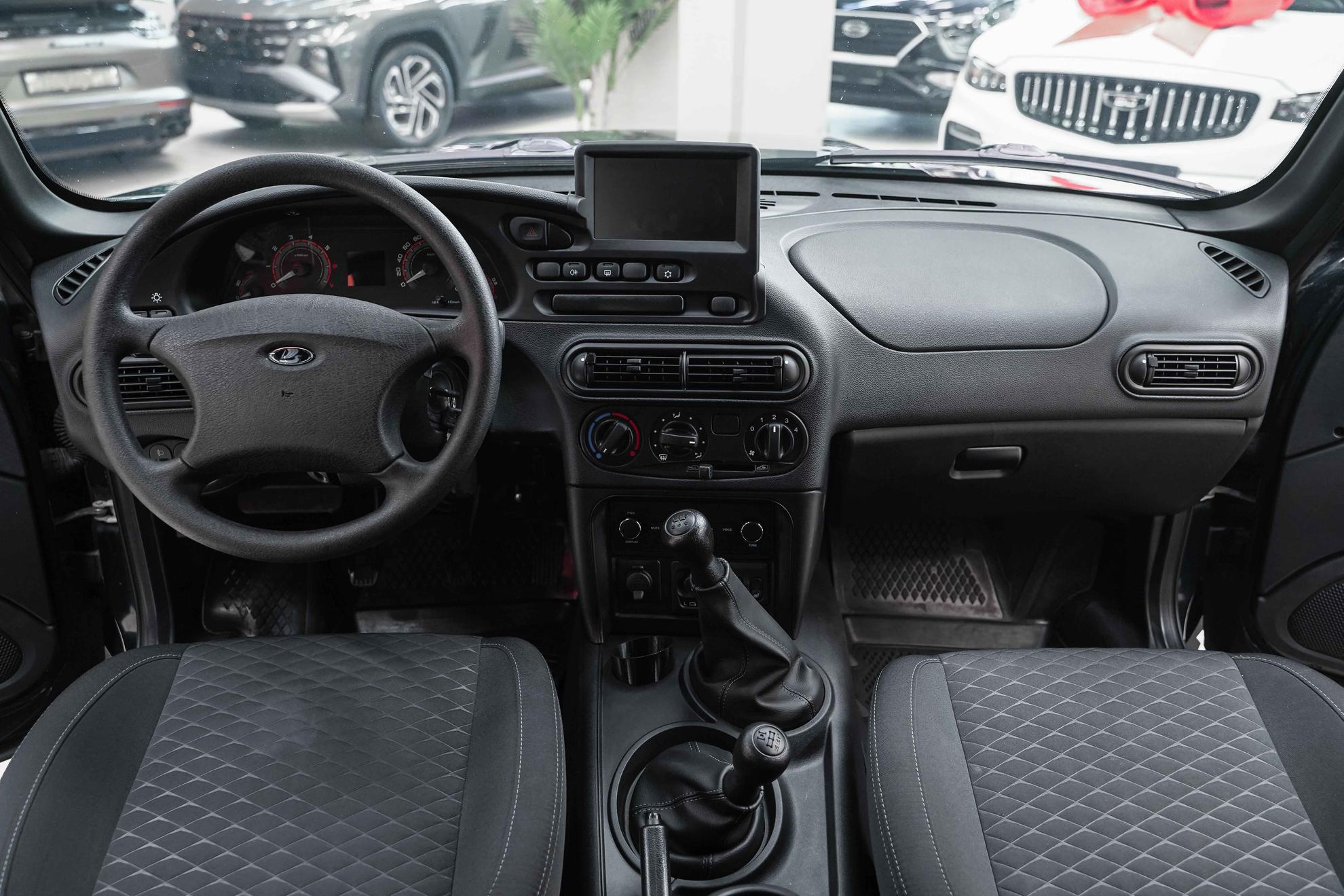 LADA (ВАЗ) Niva Travel 2024, зеленый, ДЦ Орехово