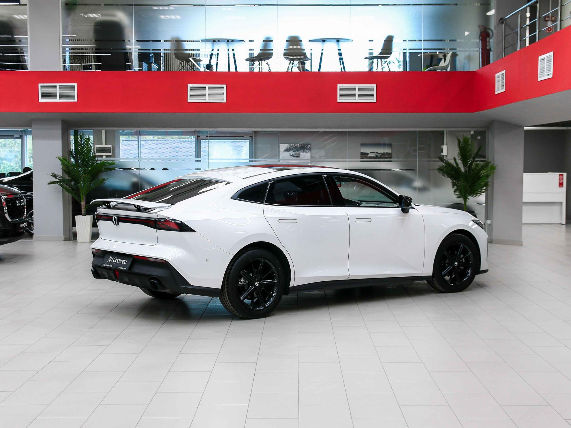 Changan UNI-V 2023, белый, ДЦ Орехово