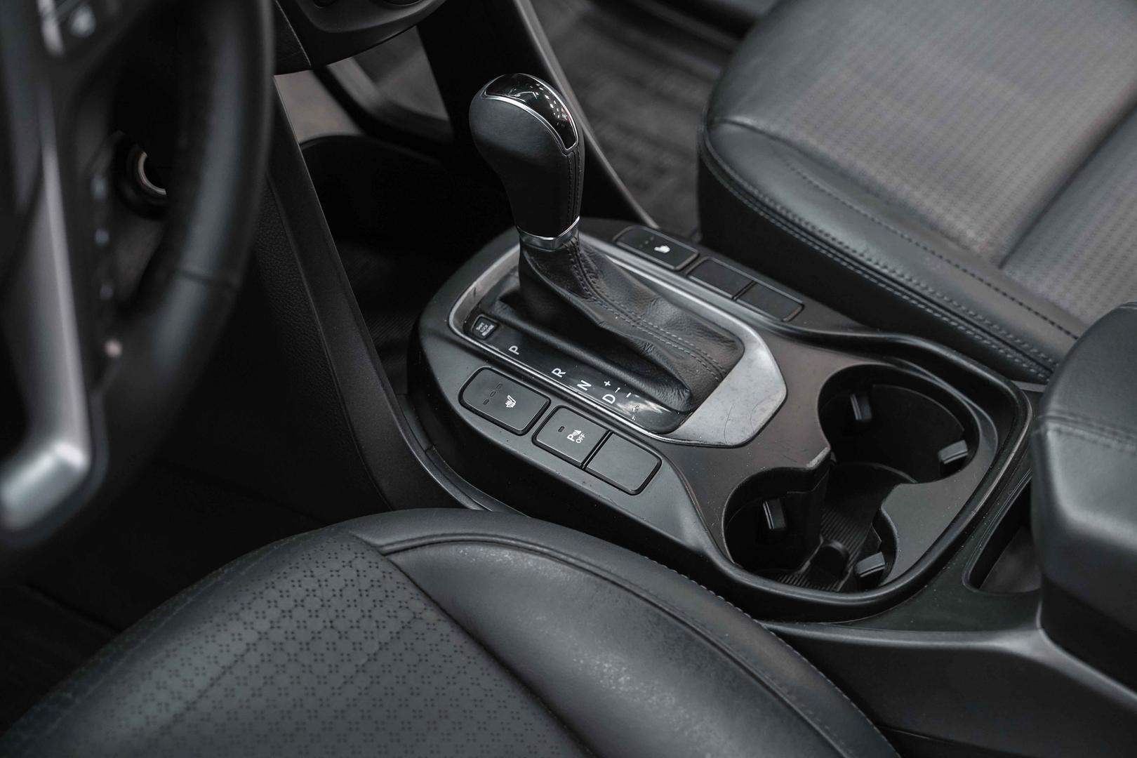 Hyundai Santa Fe 2012, белый, ДЦ Орехово