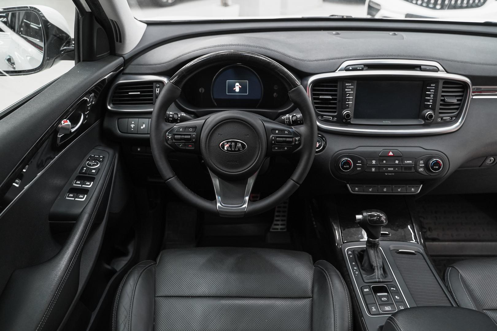 Kia Sorento 2017, белый, ДЦ Орехово