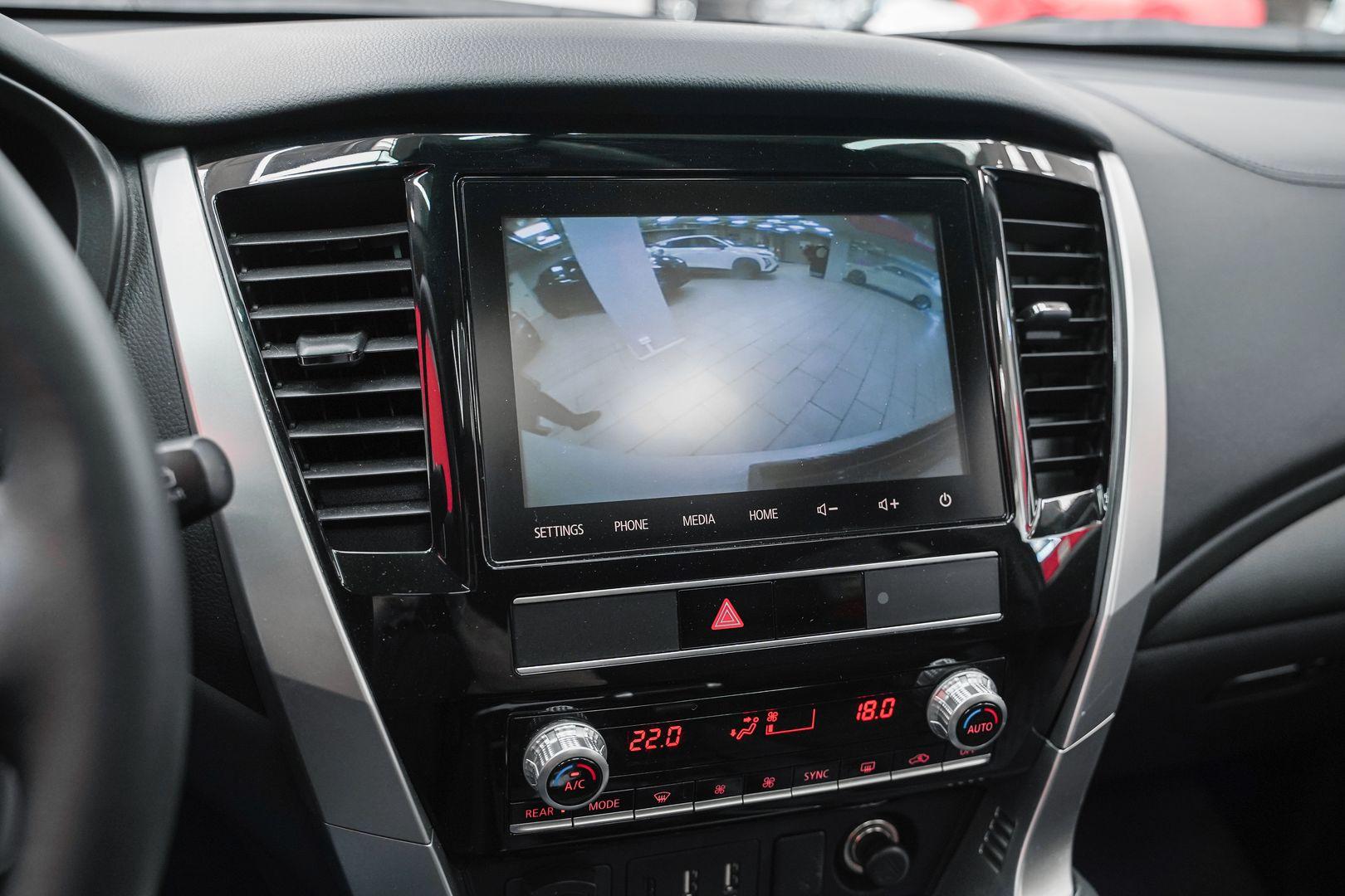 Mitsubishi Montero Sport 2022, белый, ДЦ Орехово