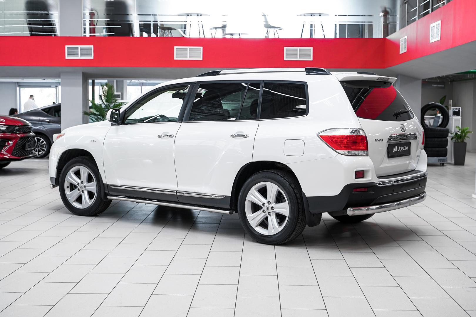 Toyota Highlander 2011, белый, ДЦ Орехово