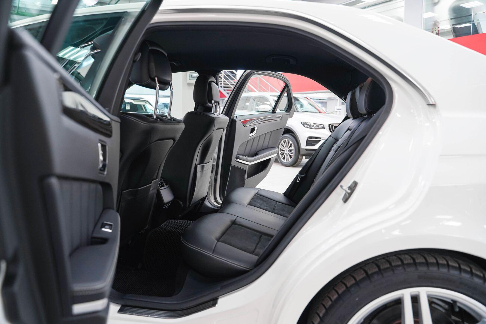 Mercedes-Benz E-Класс 2011, белый, ДЦ Орехово