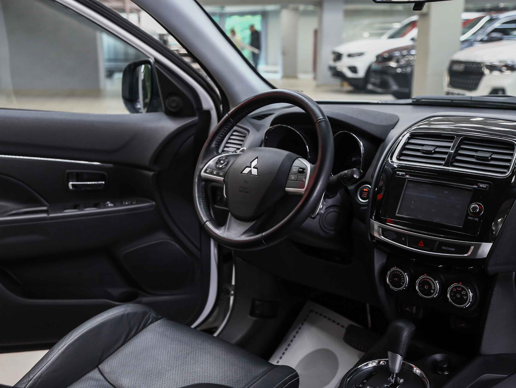 Mitsubishi ASX 2014, белый, ДЦ Орехово