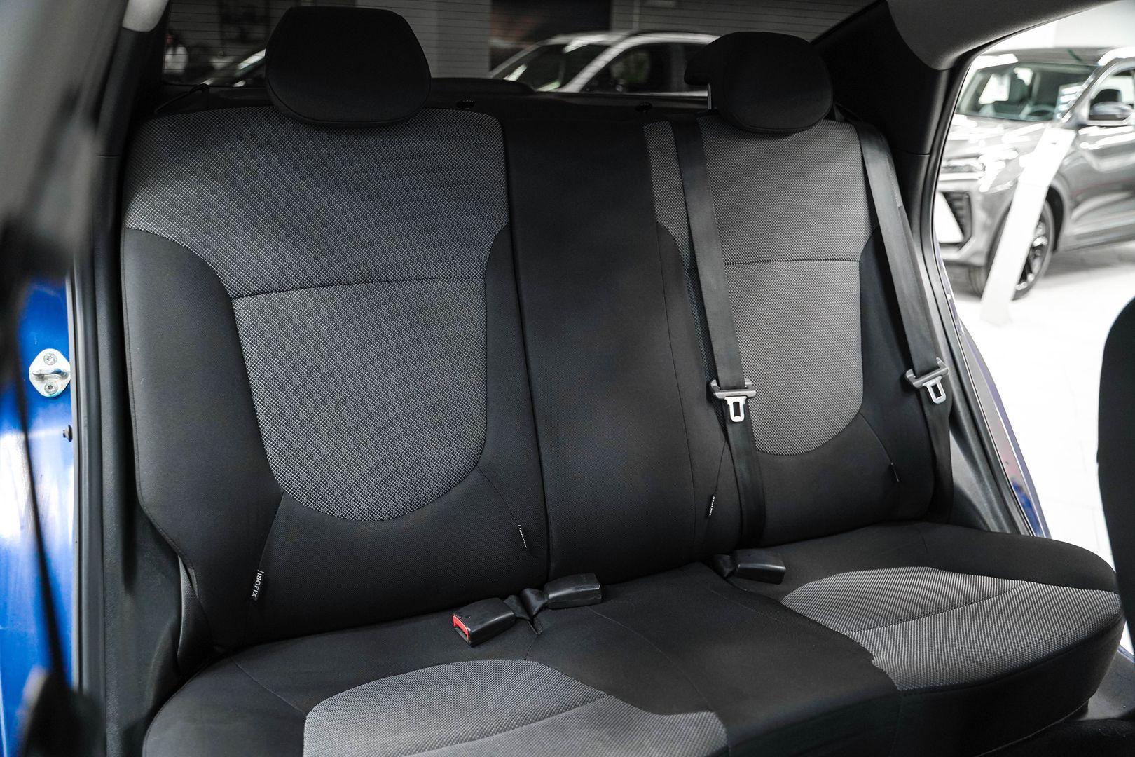 Hyundai Solaris 2011, синий, ДЦ Орехово