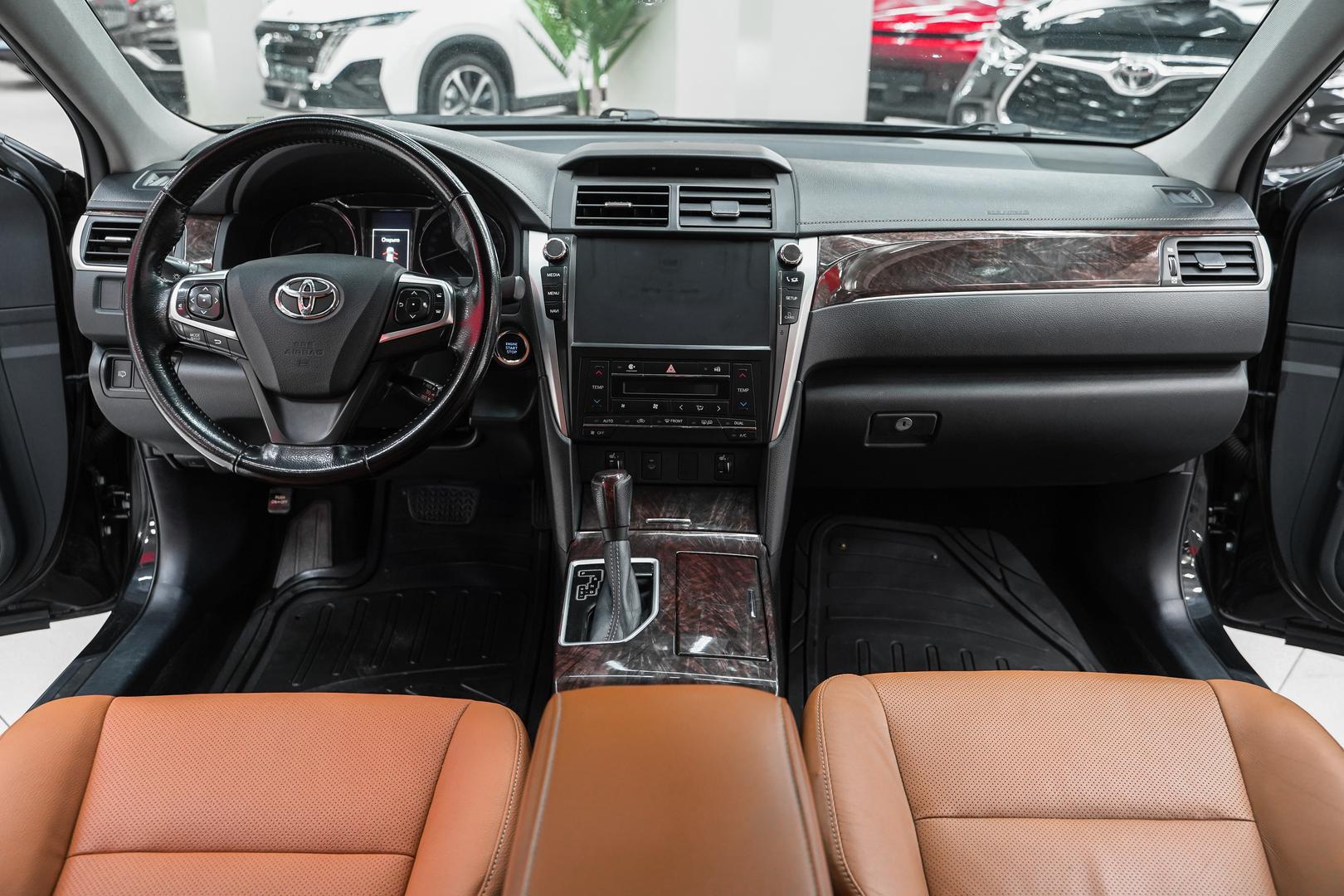 Toyota Camry 2017, черный, ДЦ Орехово
