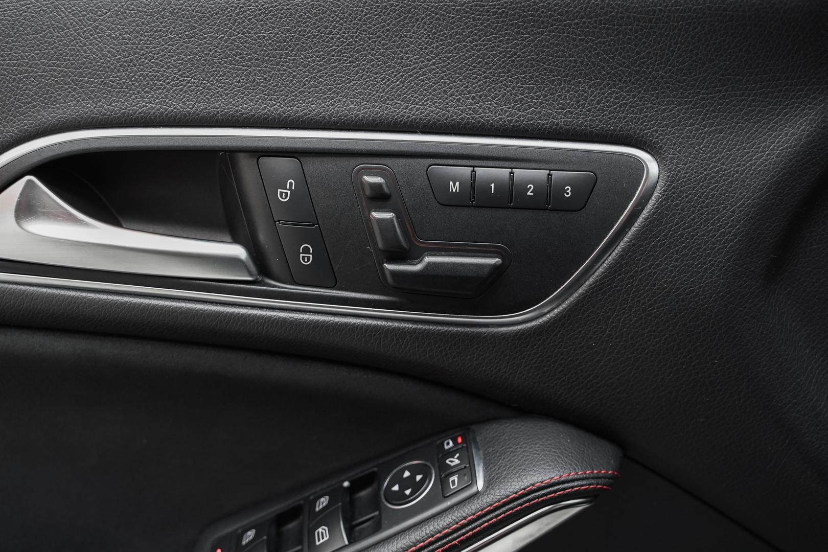 Mercedes-Benz CLA 2015, белый, ДЦ Орехово