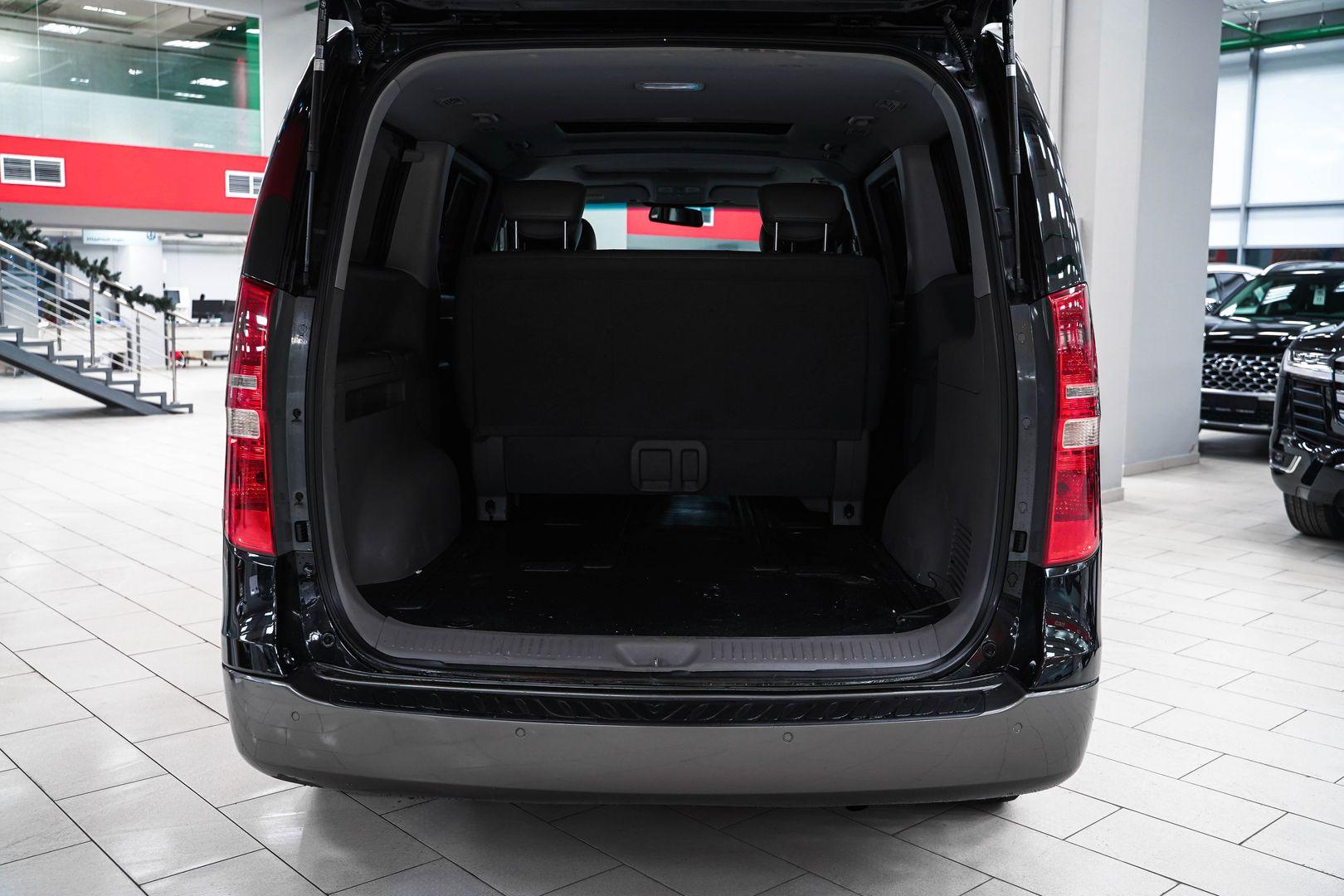 Hyundai Grand Starex 2012, черный, ДЦ Орехово
