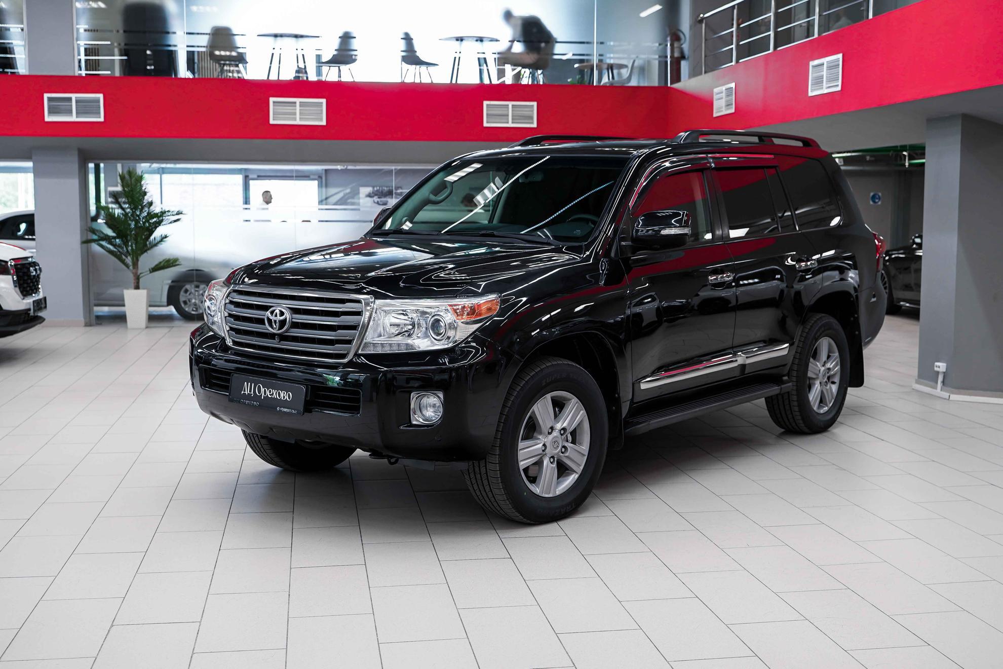 Toyota Land Cruiser 2012, черный, ДЦ Орехово