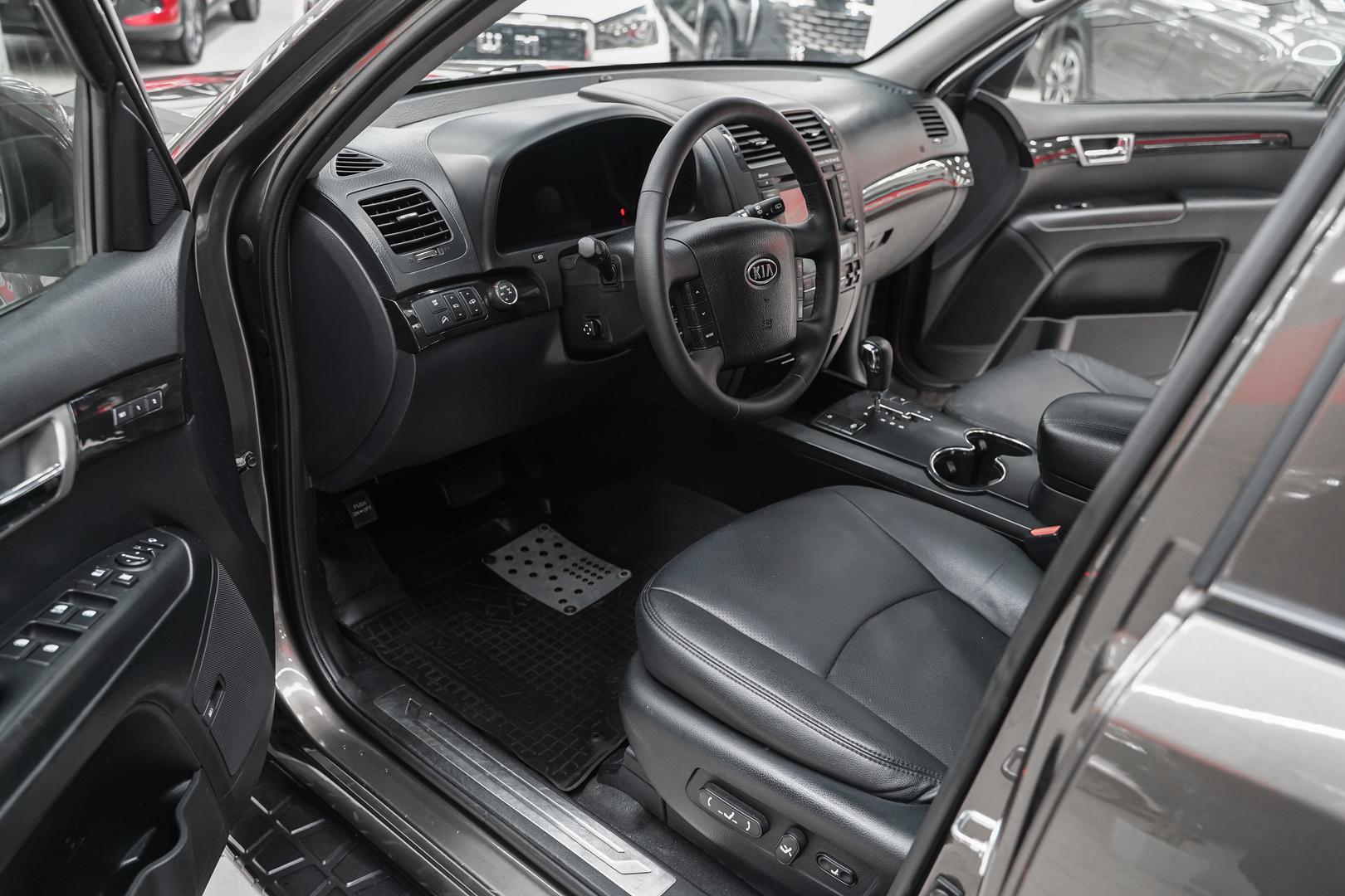 Kia Mohave 2010, бежевый, ДЦ Орехово