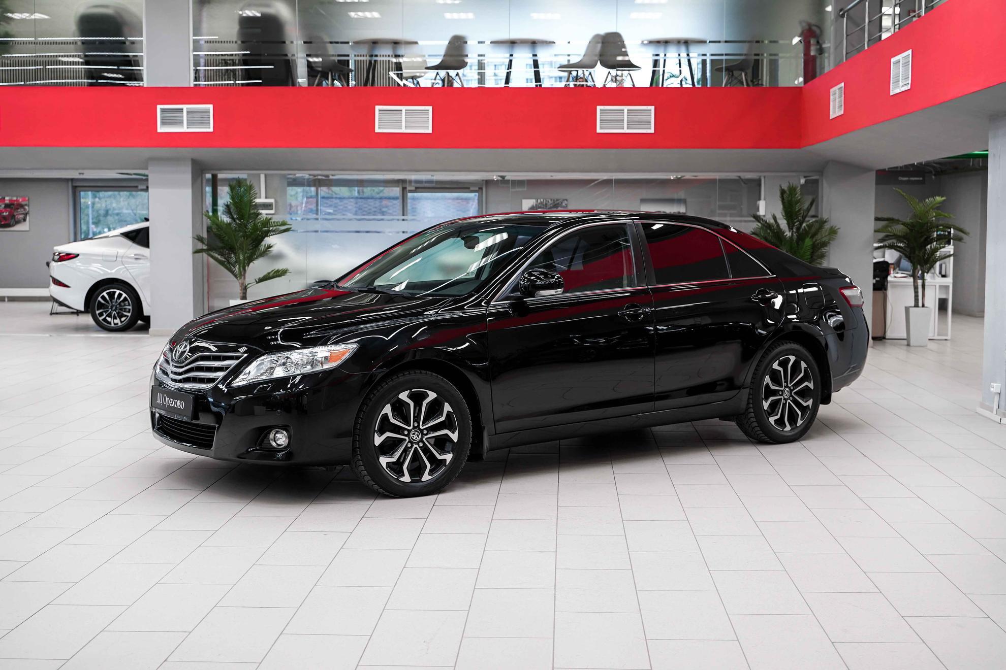 Toyota Camry 2011, черный, ДЦ Орехово