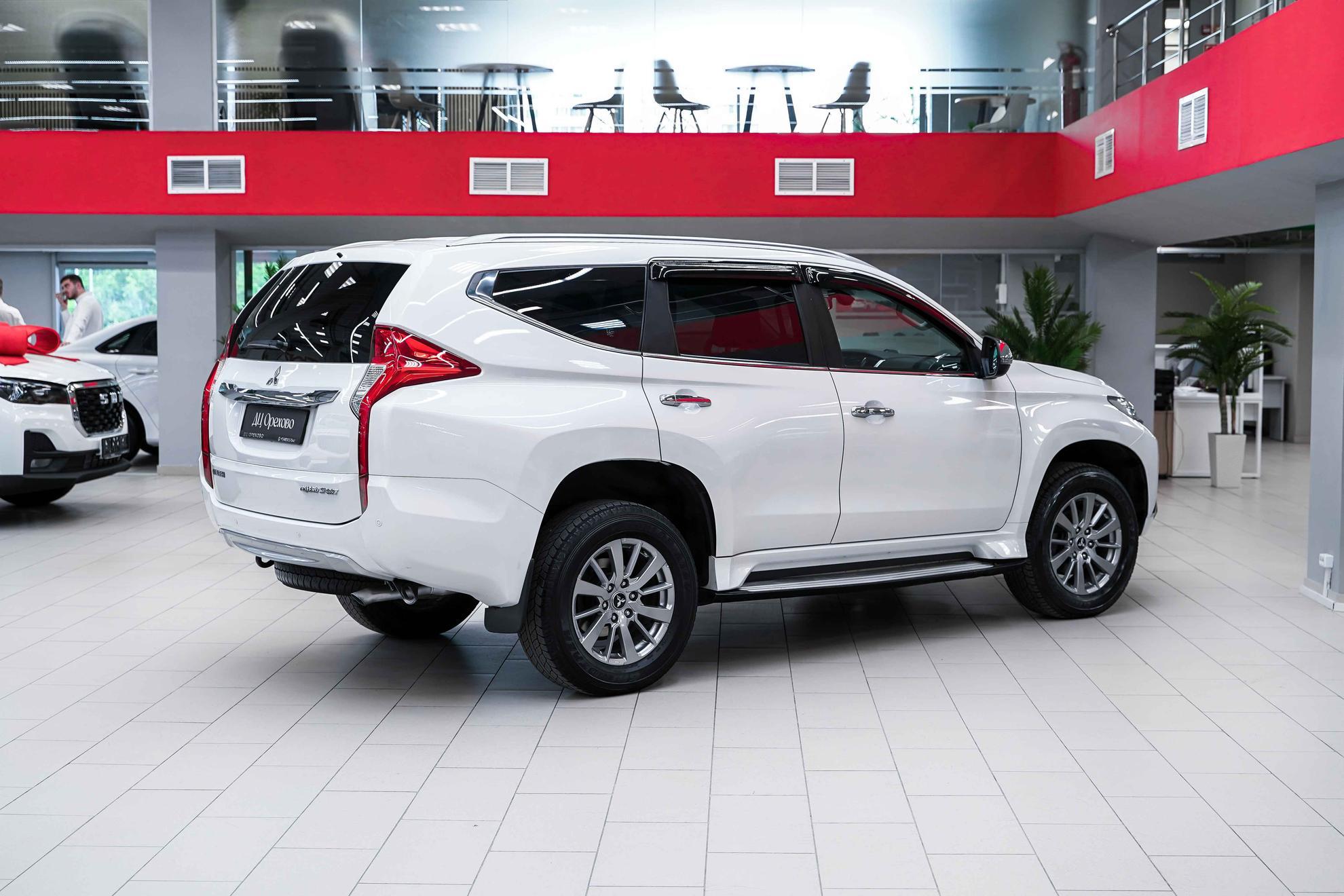 Mitsubishi Pajero Sport 2018, белый, ДЦ Орехово
