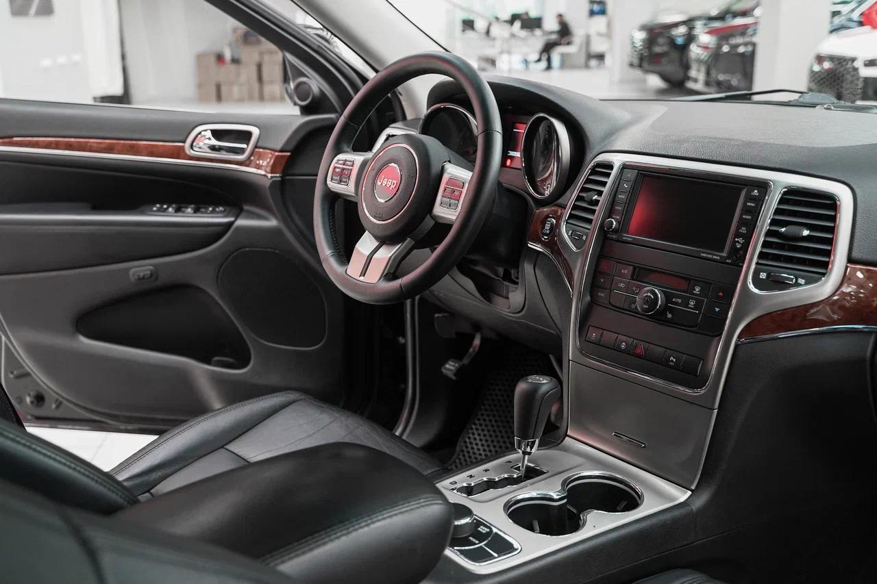 Jeep Grand Cherokee 2011, черный, ДЦ Орехово