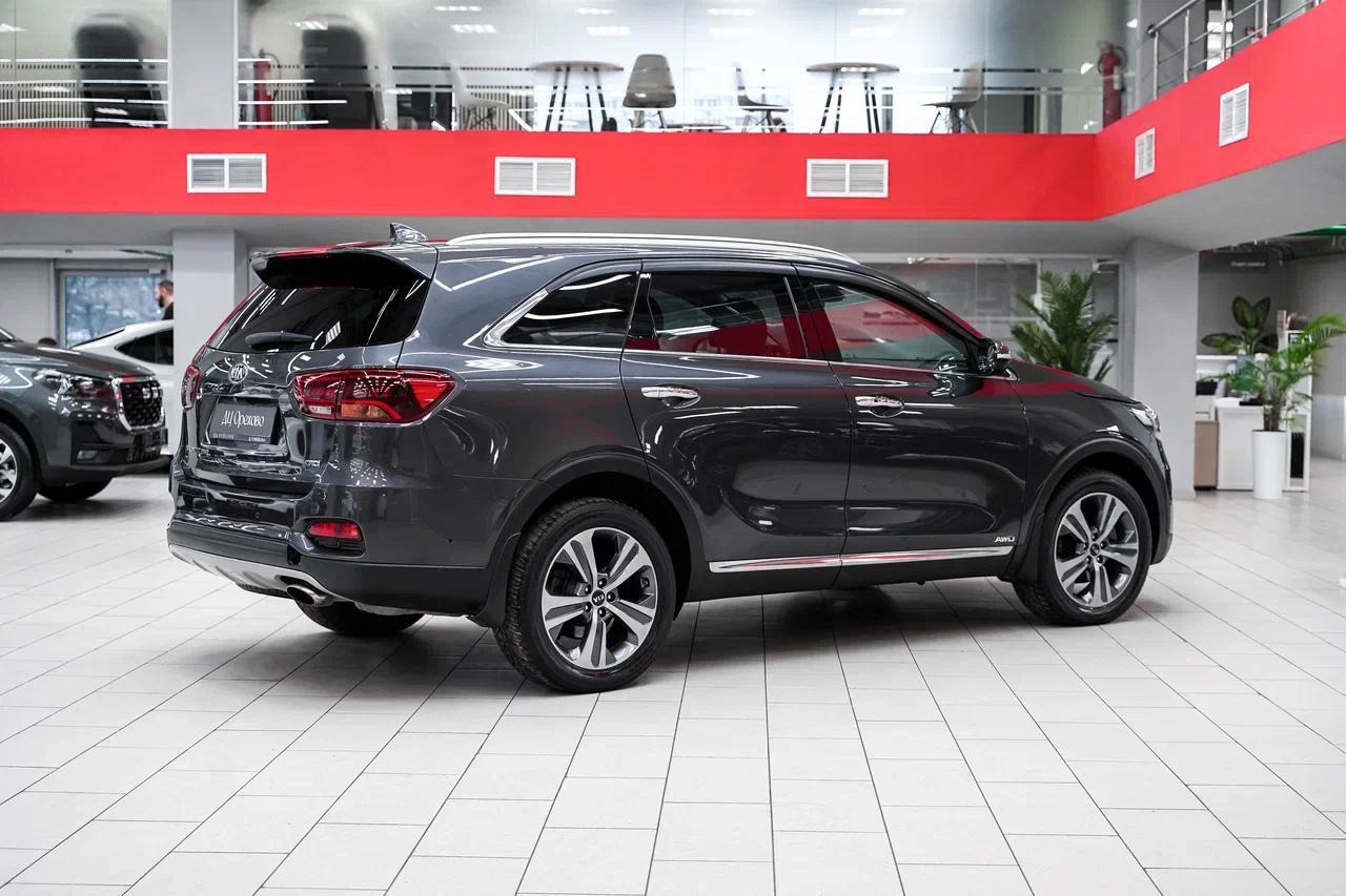 Kia Sorento 2018, серый, ДЦ Орехово