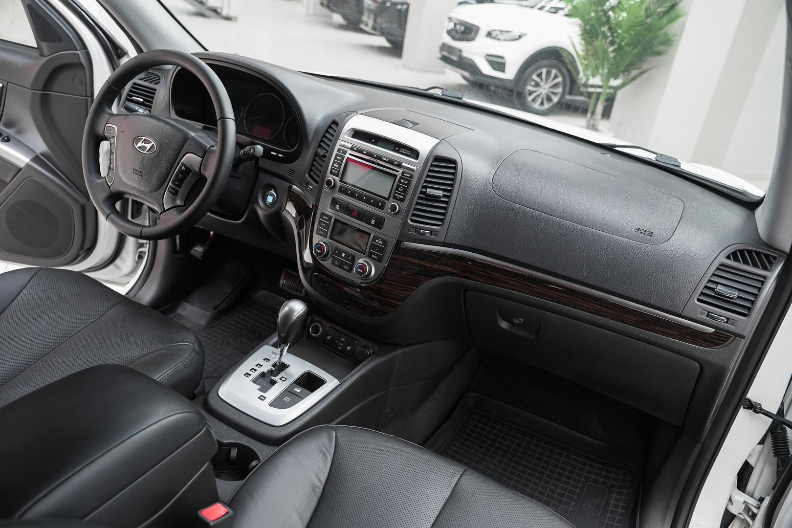 Hyundai Santa Fe 2012, белый, ДЦ Орехово