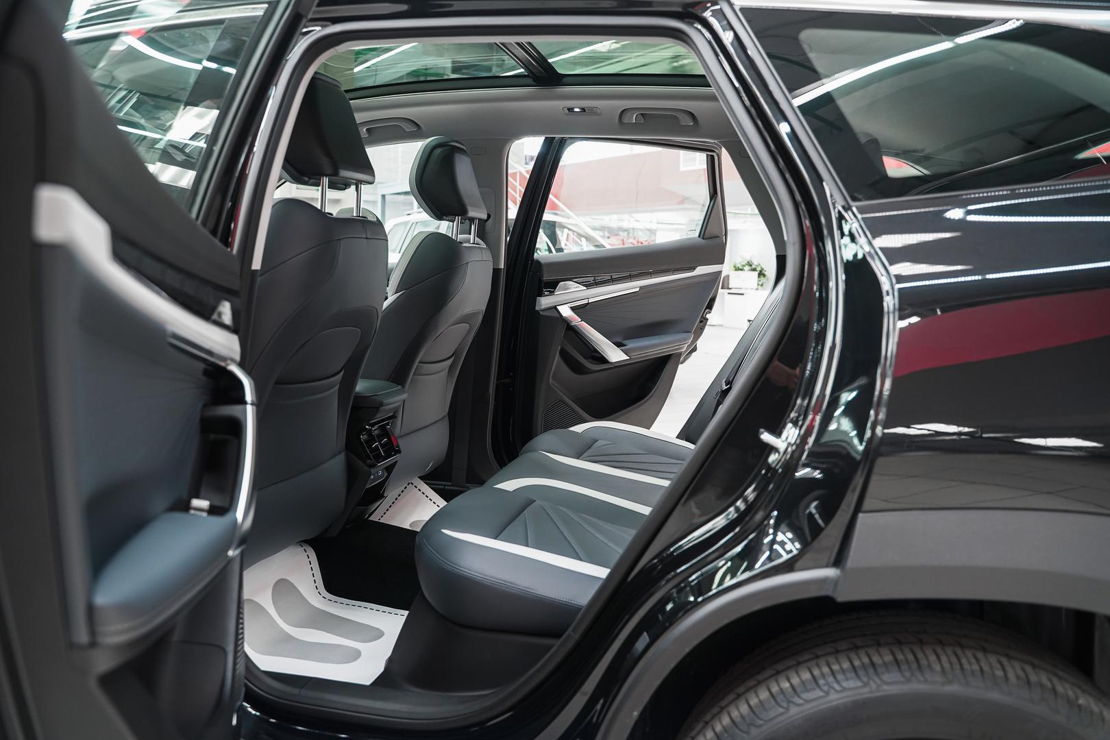 Geely Atlas 2024, черный, ДЦ Орехово