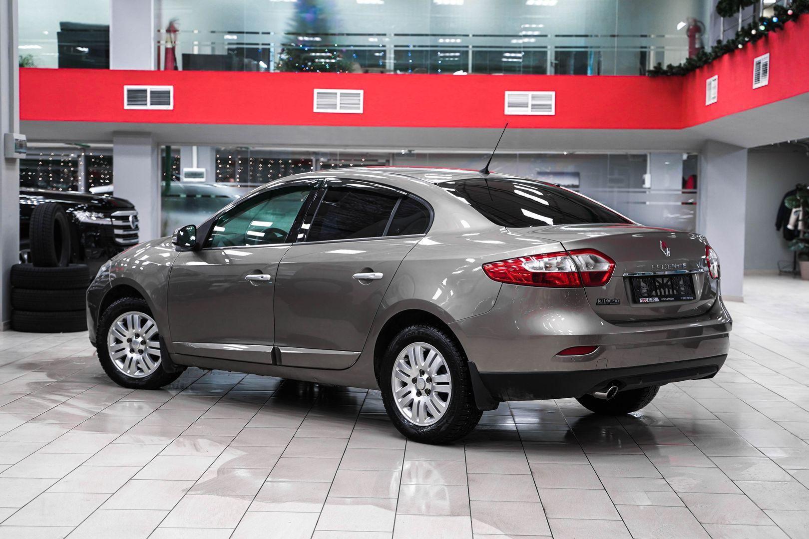 Renault Fluence 2011, бежевый, ДЦ Орехово