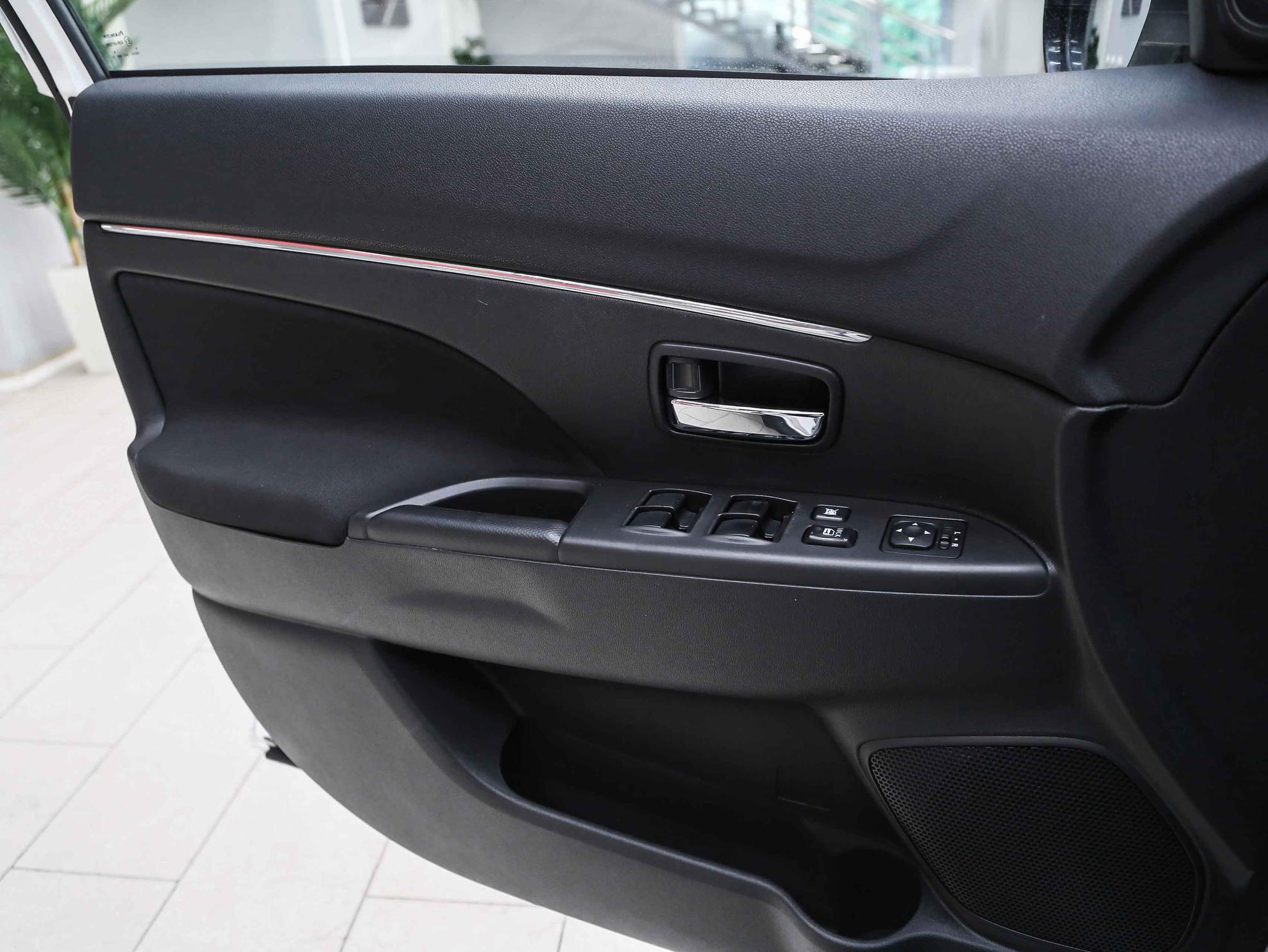 Mitsubishi ASX 2014, белый, ДЦ Орехово