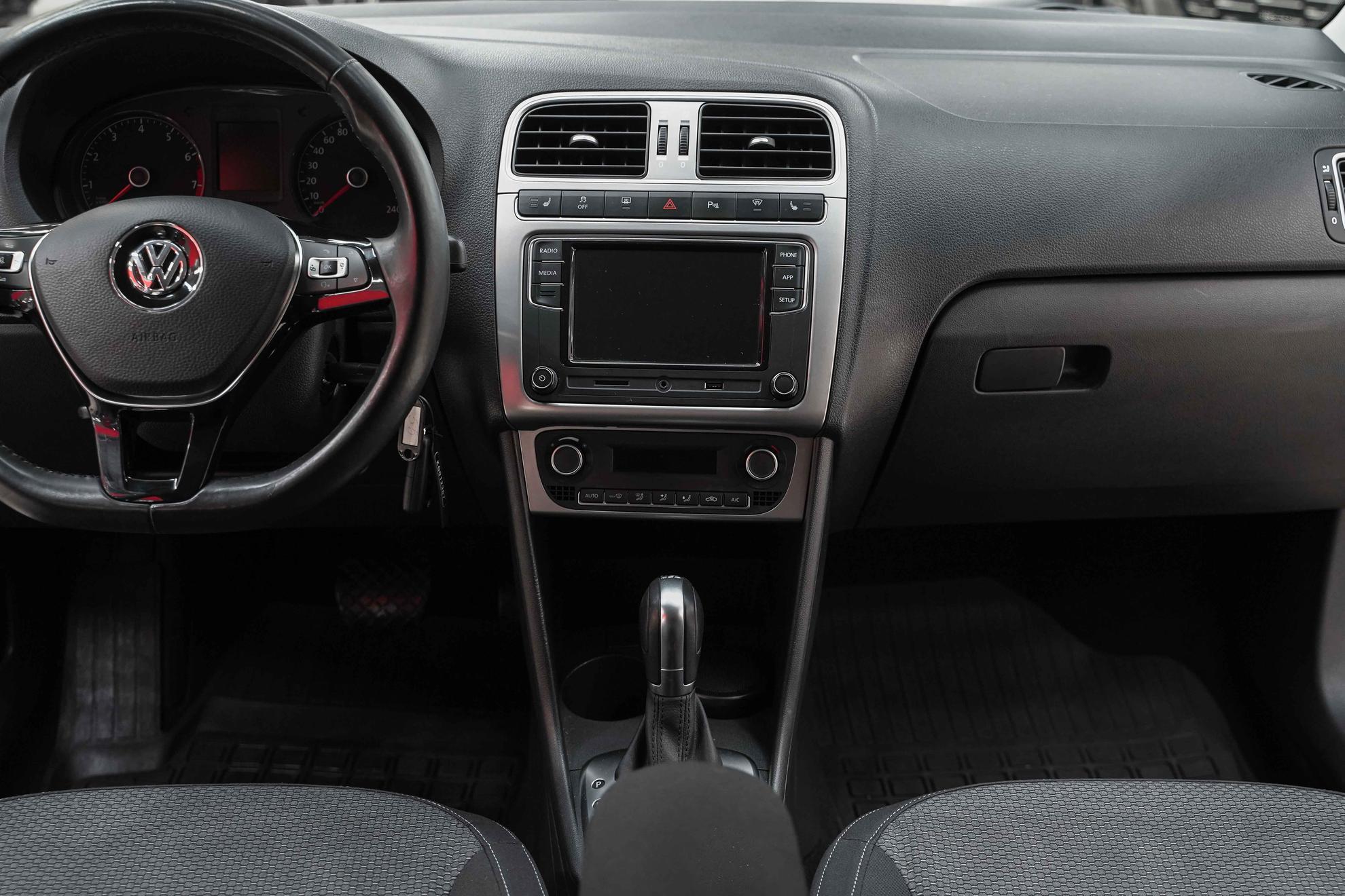 Volkswagen Polo 2018, коричневый, ДЦ Орехово