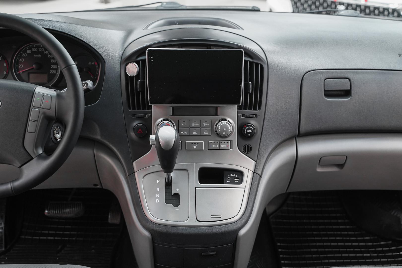 Hyundai Grand Starex 2012, черный, ДЦ Орехово