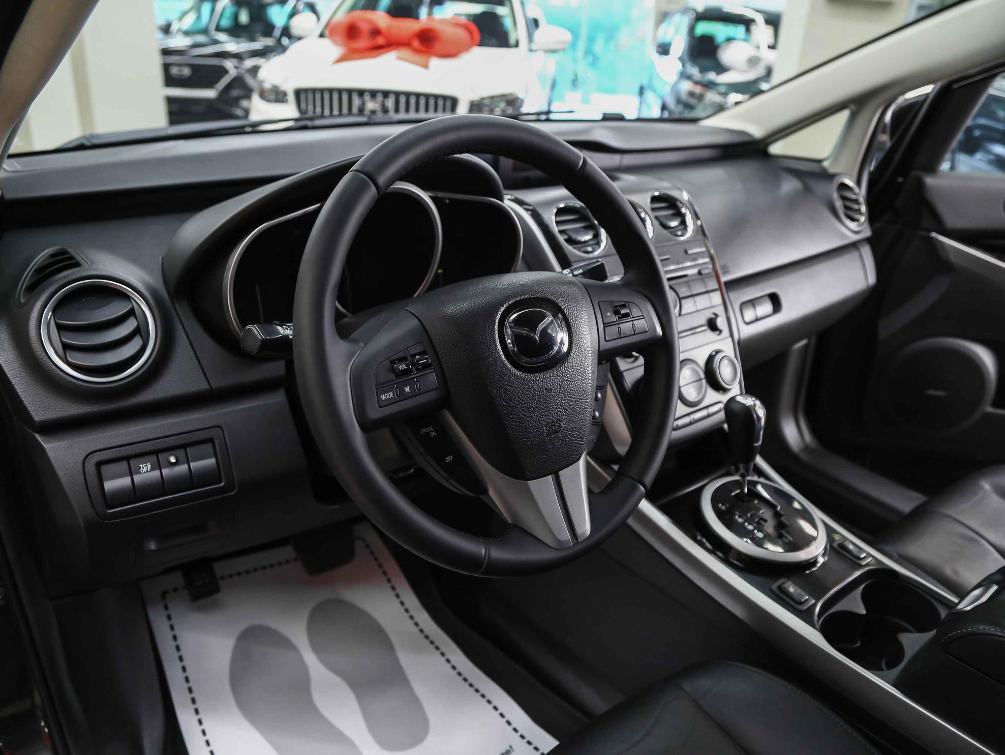 Mazda CX-7 2011, черный, ДЦ Орехово