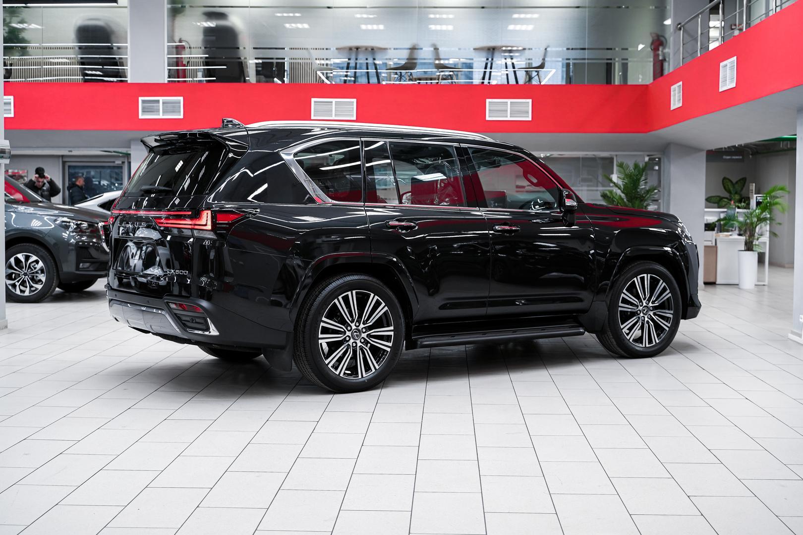 Lexus LX 2025, черный, ДЦ Орехово